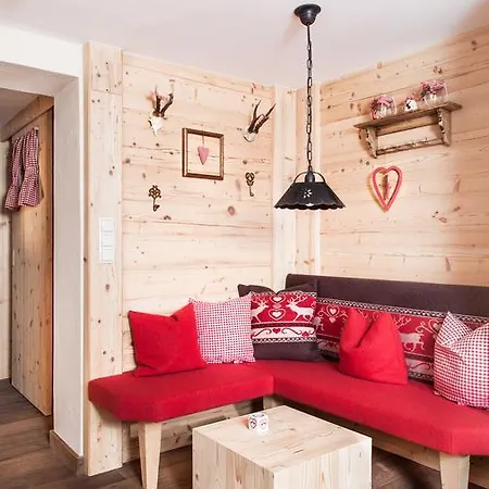 Hotel Alpenfriede 4*