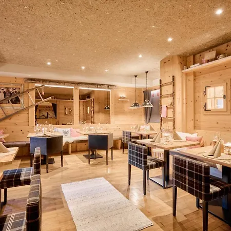 Alpenfriede 4* 솔덴