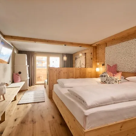 فندق Alpenfriede 4*