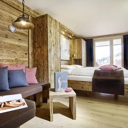 Alpenfriede Hotel 4*