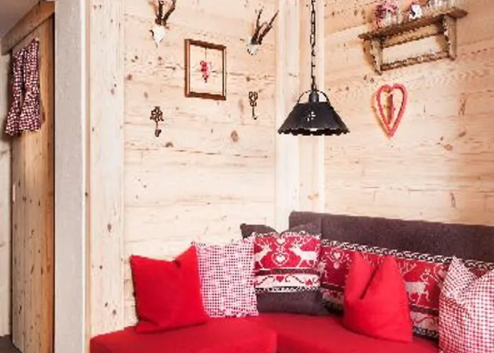 Отель Alpenfriede 4*