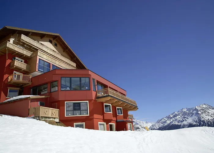 Отель Alpenfriede 4*